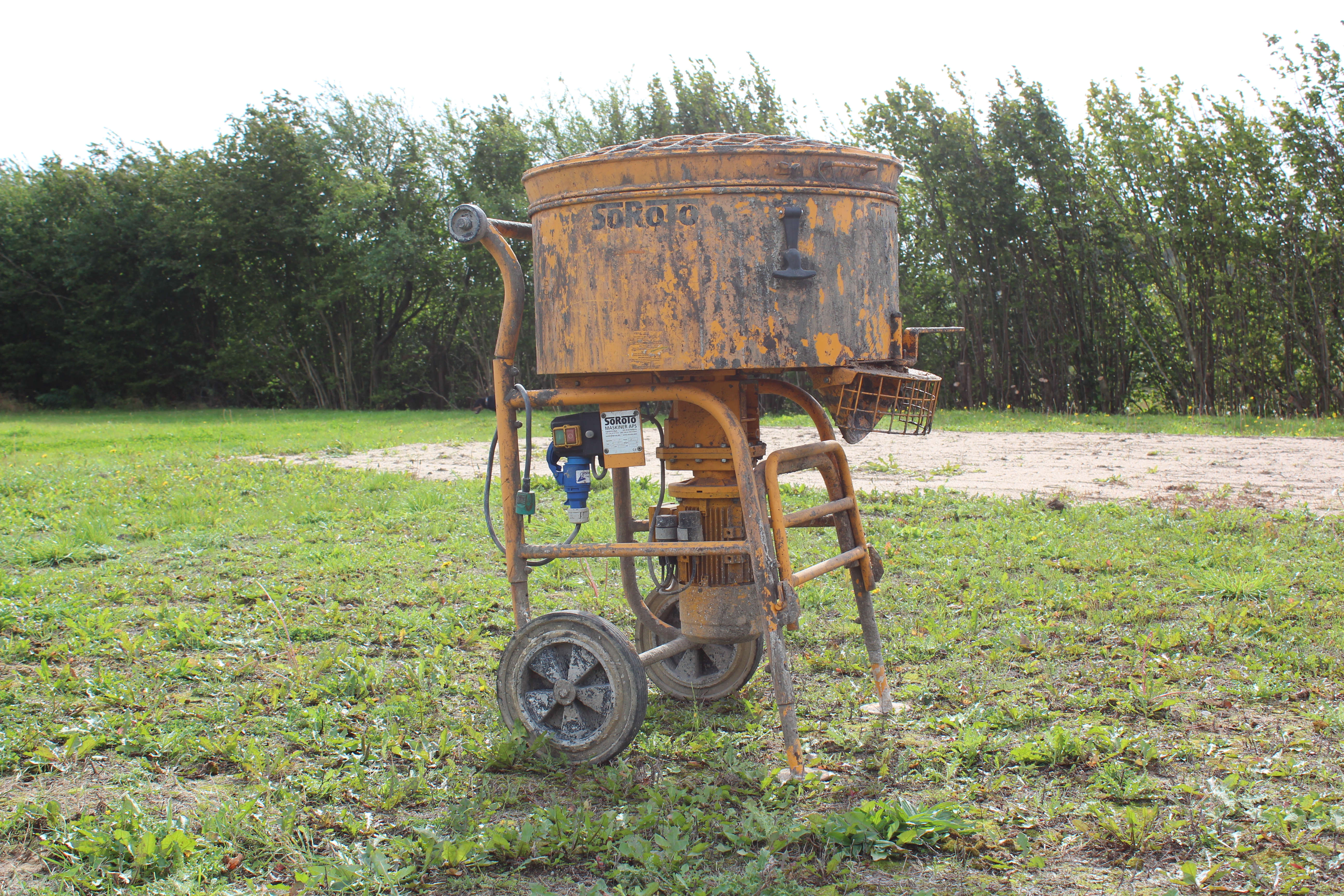 Tvangsblander 120L Beton thumbnail 1